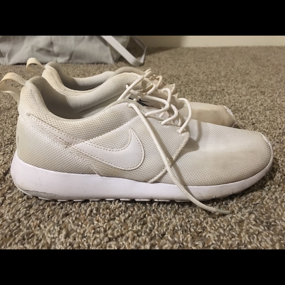 Nike roshes